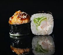 Ролл запечённый Цезарь с креветкой