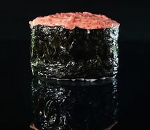 Острые суши с курицей