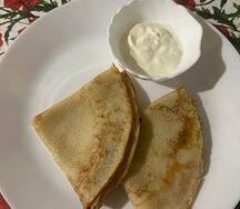 Блины со сметаной