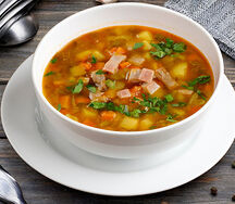 Суп гороховый с копчёным мясом