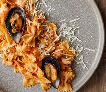 Фарфалле с морепродуктами