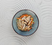 Wok лапша с курицей