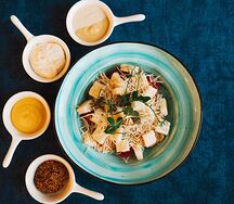 Салат Цезарь с курицей 