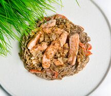 Лапша соба с лососем в сливочном соусе