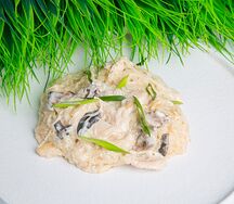 Лапша фунчоза с копченной курицей и грибами шиитаке