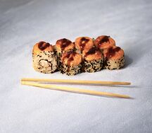 Запеченный ролл с курицей