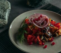 Салат с хрустящими баклажанами