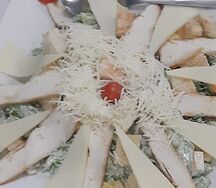 Салат Цезарь с курицей 