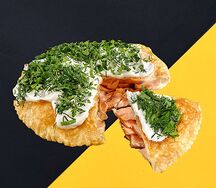 Пирог с красной рыбой