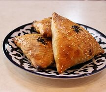 Самса с говядиной треугольник