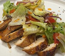 Овощной Салат с Курицей