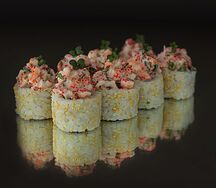 Ролл с тартаром из креветки
