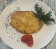 Отбивная куриная с помидором и сыром