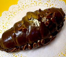 Круассан Сникерс