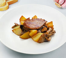 Свинина, запечённая с картофелем и грибами