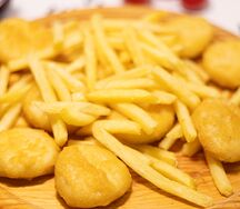 Комбо Наггетсы и картофель фри