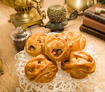 Мешочек с черной смородиной и яблоком
