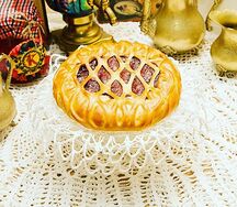 Пирог с малиной и клубникой