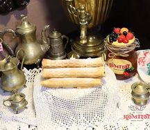 Вафельная трубочка с вареной сгущенкой