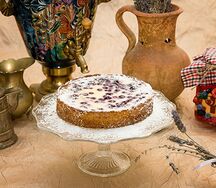 Киш с черной смородиной в сметанной заливке