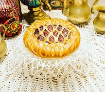 Пирог с малиной и клубникой