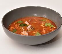 Том ям с морепродуктами