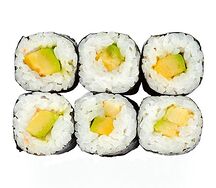 Классический ролл с авокадо