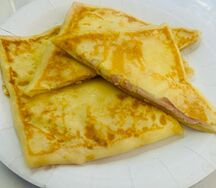 Блин с ветчиной и сыром