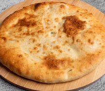 Пирог с творогом и вишней