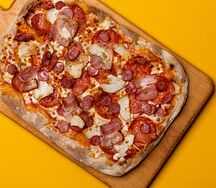 Римская пицца Супермясная средняя