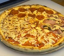 Пицца четыре вкуса 33см