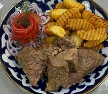 Мясо тушеное по-бухарски