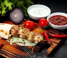 Кебаб из курицы в лаваше