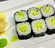 Маки с огурцом
