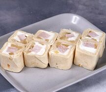 Тортилья с курицей и ананасом