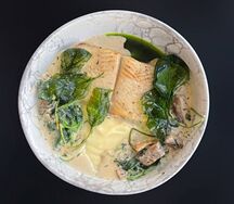 Палтус с картофельным кремом и соусом из белых грибов