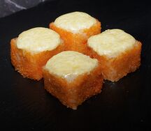 Запеченная калифорния с крабом 