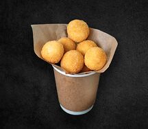 Сырные шарики с халапеньо