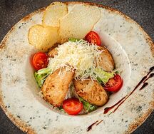 Цезарь с курицей