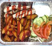 Курица с картофельными дольками по-деревенски