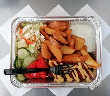 Две сосиски с картофельными дольками халяль