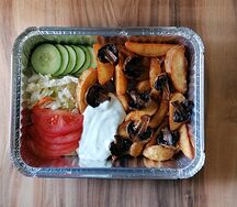 Постные картофельные дольки по-деревенски с грибами