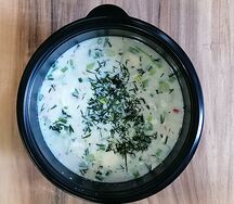 Окрошка с колбасой на кефире
