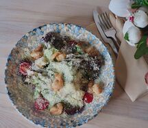 Салат Цезарь с креветками