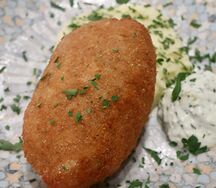Котлета по-киевски с картофельным пюре