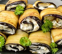 Рулетики из баклажанов, фаршированные сыром