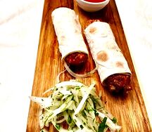 Бурум с люля-кебабом из говядины в лаваше