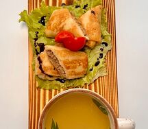Домашние блинчики с мясом и бульоном