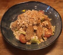 Салат с хрустящей курицей