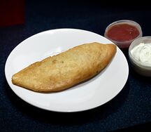 Жареный пирожок с картошкой
